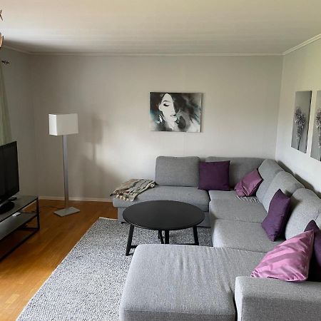 Familjevaenligt Hus Naera Isaberg! Villa Hestra Bagian luar foto