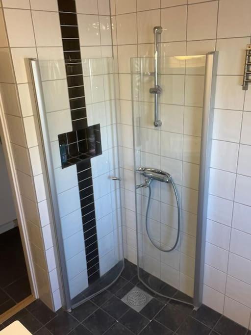 Familjevaenligt Hus Naera Isaberg! Villa Hestra Bagian luar foto