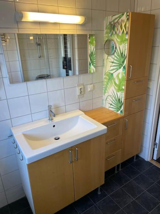 Familjevaenligt Hus Naera Isaberg! Villa Hestra Bagian luar foto