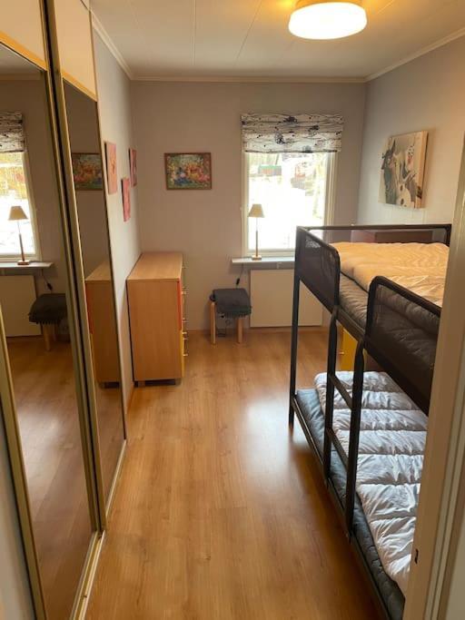 Familjevaenligt Hus Naera Isaberg! Villa Hestra Bagian luar foto