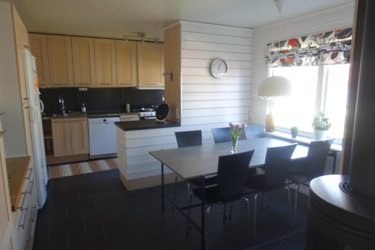Familjevaenligt Hus Naera Isaberg! Villa Hestra Bagian luar foto